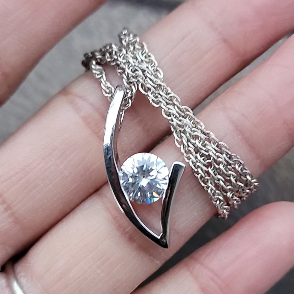 Solid 925 Sterling Silver Classy Elegant Modern D… - image 8